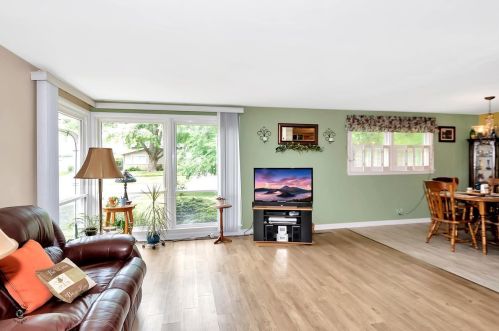3731 168th St, Country Club Hills, IL 60478-2155
