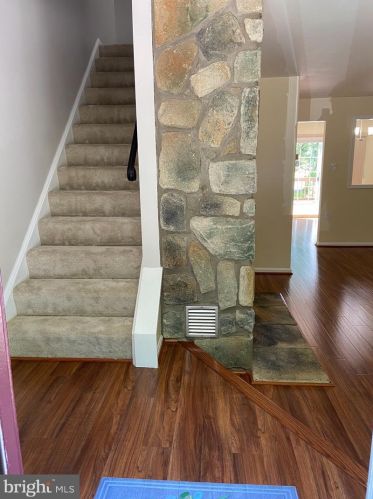 10294 Quiet Pond Ter, Springfield VA  22015-3740 exterior