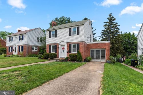 2918 Duke St, Harrisburg, PA 17111-1753