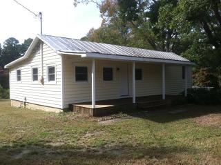 3820 West St, Chester, VA 23831-4944