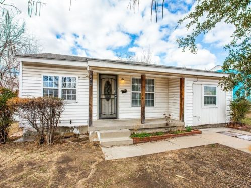 5312 Townsend Dr, Fort Worth TX  76115-4129 exterior