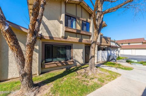 1115 Catlin St, Simi Valley, CA 93065-6407
