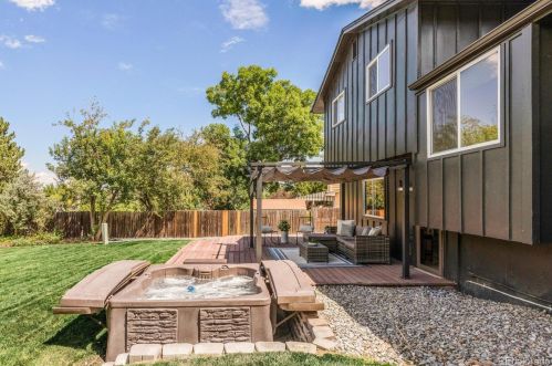 6243 Niagara Way, Englewood CO 80111-4443 exterior