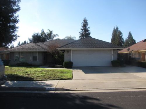 2478 Purvis Ave, Clovis, CA 93611-5922