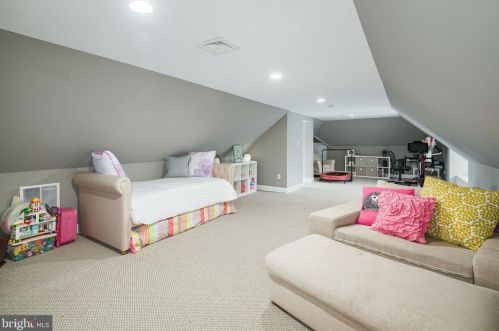 308 Linden Ave, Tavistock NJ 08033-2519 exterior