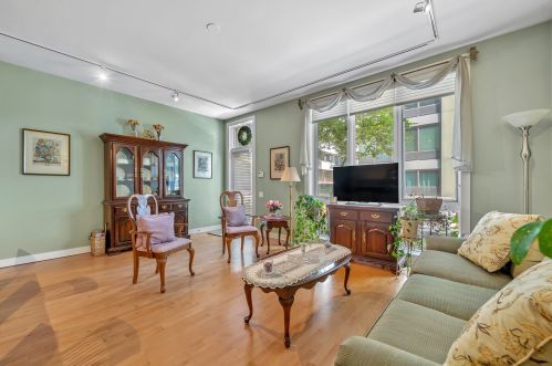 661 Wayman St, Chicago, IL 60661-1060