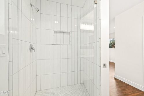 3855 Altura Ave, Glendale CA 91214-3456 exterior