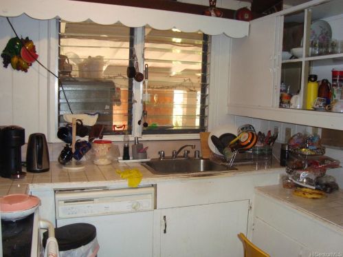 1430 Uila St, Honolulu HI  96818-1940 exterior