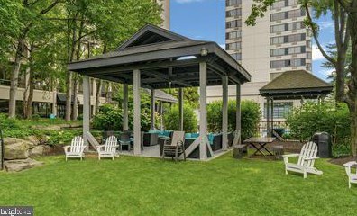2001 Hamilton St, Philadelphia PA  19130-4298 exterior