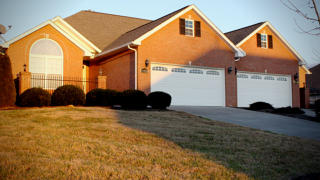 1912 Scarlett Meadows Dr, Pigeon Forge, TN 37876-6591