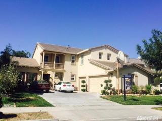 3599 Southern Oak Dr, Ceres, CA 95307-7115