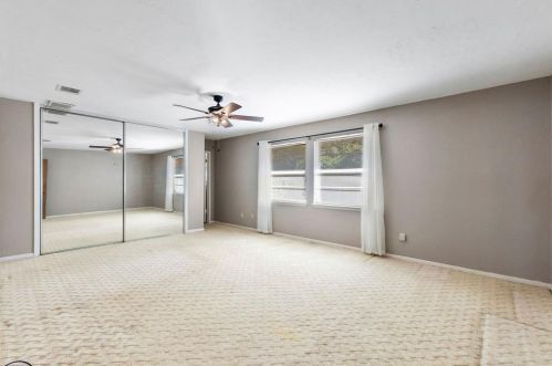 111 Butlers Ct, Conroe TX  77385-7906 exterior