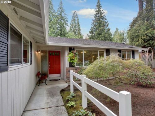 5835 Willow Ln, Portland, OR 97267-1816