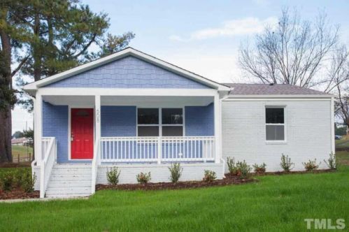 608 Mial St, Clayton, NC 27520-1951