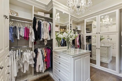 2860 Habersham Rd, Atlanta GA  30305-2959 exterior
