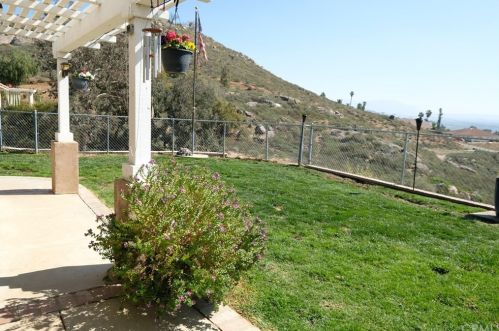 5580 Via Escalante, Riverside CA  92509-5562 exterior