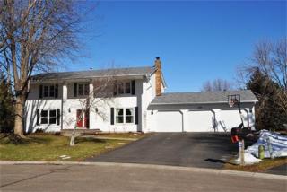 3197 Canterbury Cir, Saint Paul, MN 55125-2705
