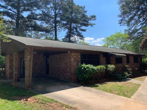 825 Rays Rd, Stone Mountain, GA 30083-2313