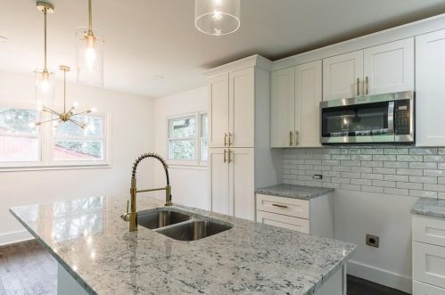2410 Jefferson Ter, Atlanta GA  30344-2718 exterior