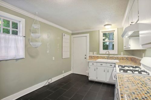 955 Hall Pl, Atlanta GA  30318-4926 exterior