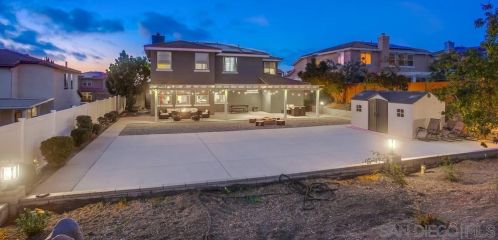 5057 Bella Collina St, Oceanside CA  92056-1924 exterior
