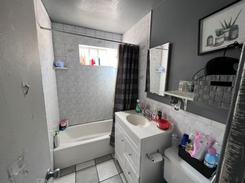 3806 58th St, Bell, CA 90270-2722