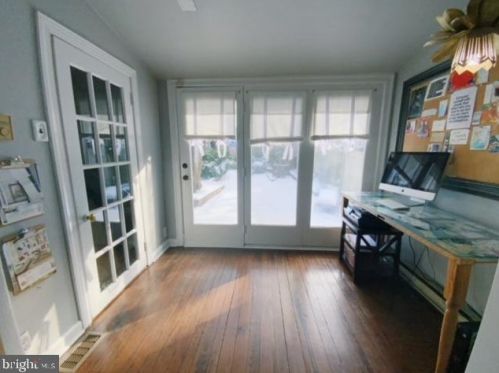 25 Ctr St, Tavistock NJ 08033-1801 exterior