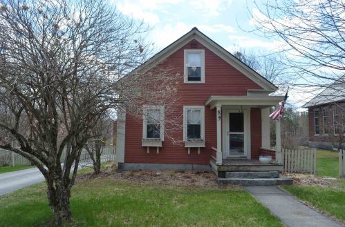 89 Main St, Bradford, NH 03221-3308