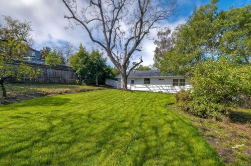 2459 Alta Vista Dr, Vista CA  92084-7028 exterior