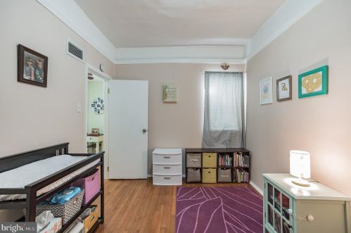 2341 10th St, Philadelphia PA 19133-1512 exterior