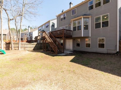 2070 Hatteras Way, Atlanta GA  30318-1083 exterior