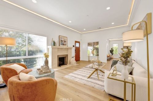 1755 Glenwood Rd, Glendale CA  91201-1543 exterior