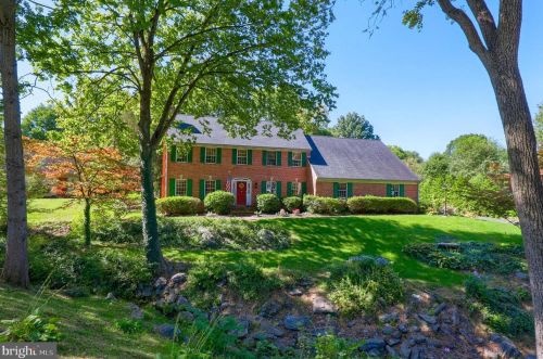 131 Bentley Ln, Lancaster PA  17603-6224 exterior