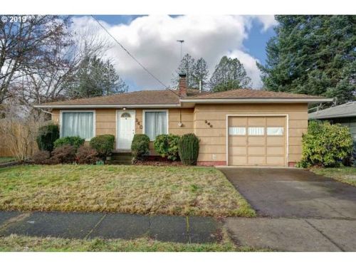240 7th St, Lebanon, OR 97355-2209