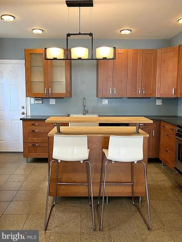 1229 12 St, Philadelphia PA 19147-4903 exterior