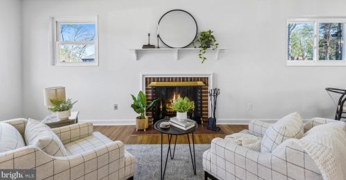 3211 Gary Ct, Falls Church, VA 22042-2545