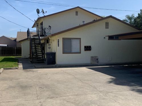 830 Washington St, Lodi, CA 95240-4822