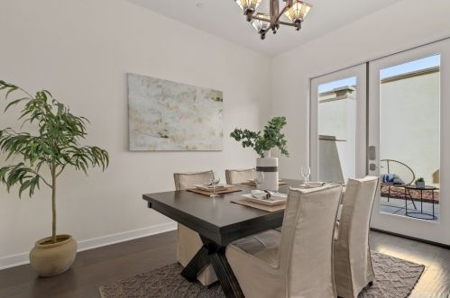 806 Santa Ana Blvd, Santa Ana CA 92701-3962 exterior