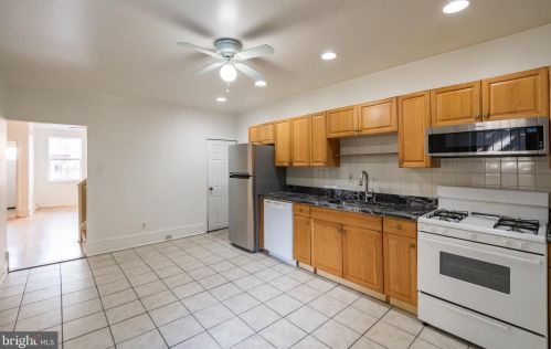 622 12th St, Philadelphia PA 19147-1832 exterior