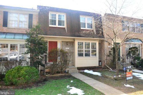 8963 Omega Ct, Springfield VA  22152-2188 exterior