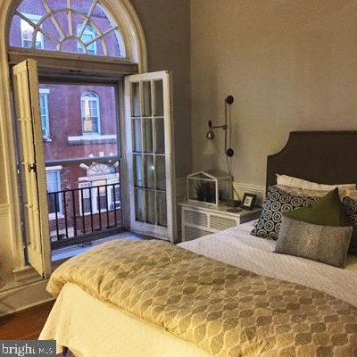 238 13th St, Philadelphia, PA 19107-5626