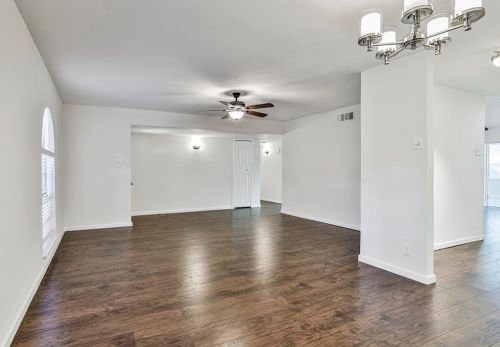 1838 Castille Dr, Carrollton TX 75007-3014 exterior