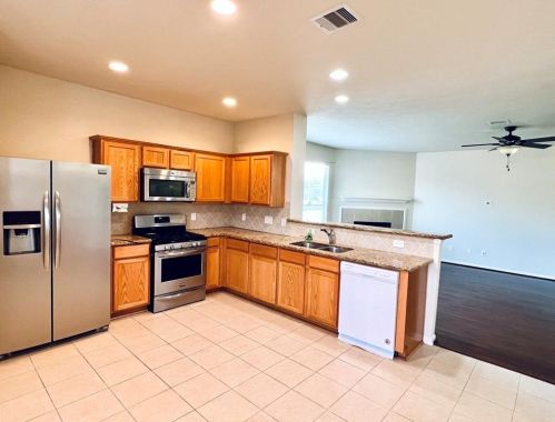 7431 Sabinal Creek Dr, Richmond TX  77407-5050 exterior
