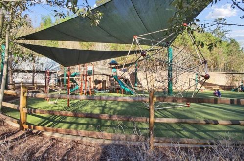 285 Brackenwood Cir, Atlanta GA  30328-2648 exterior