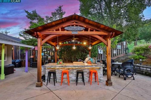 5524 Likins Ave, Pacheco, CA 94553-5728