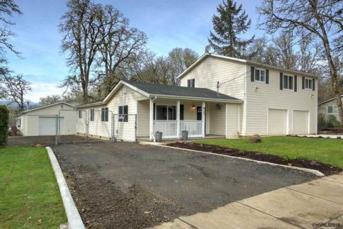 413 Douglas St, Dallas, OR 97338-1022