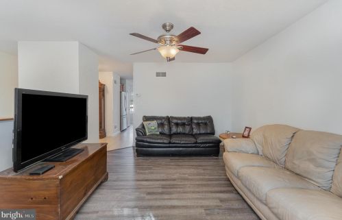 679 Walnut St, Hanover PA 17331-2050 exterior