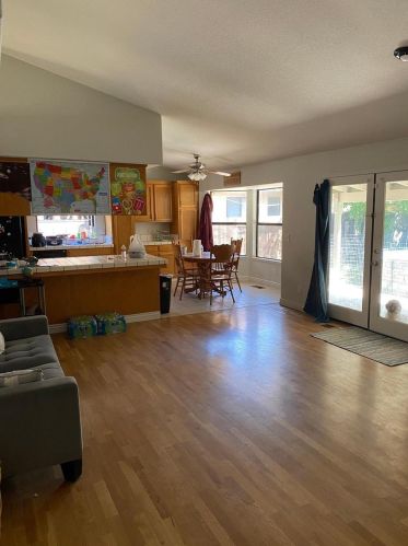 2018 Berkeley Dr, Los Banos, CA 93635-9564