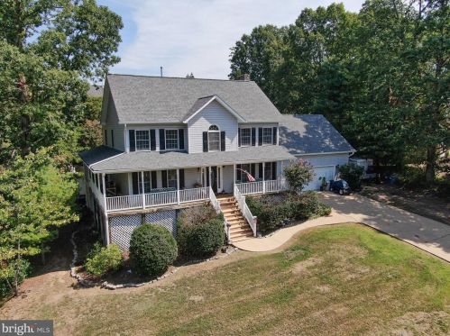 107 Springwood Dr, Fredericksburg, VA 22401-7027
