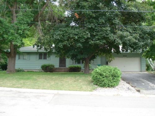302 5th St, Sedan, MN 56334-1423